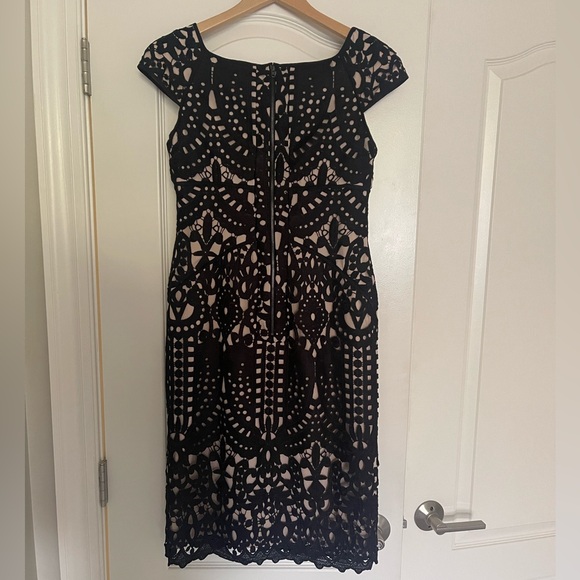 NWT White House Black Market Lace Dress - Picture 2 of 4